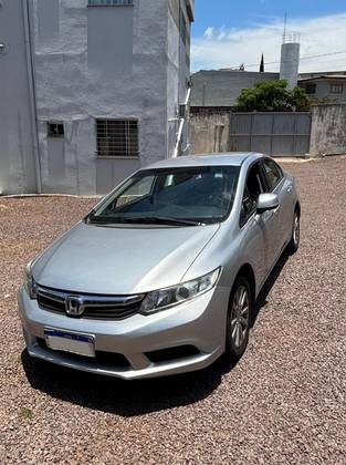 HONDA CIVIC 1.8 LXS 16V FLEX 4P AUTOMÁTICO HONDA CIVIC 1.8 LXS 16V FLEX 4P AUTOMÁTICO